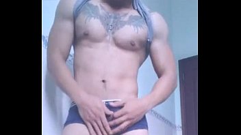 Cu Việt bự săm hình