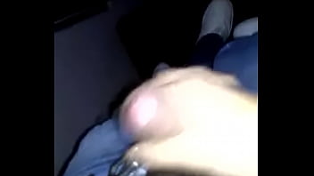 Me Hace Una Paja En El Cuarto De Sus Padres