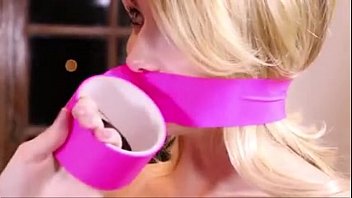 Sarah, Jazmin And Bianca Party In The Bath With A Dildo