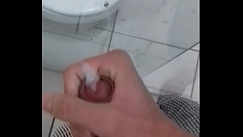 Novinho Dotado Gozando Gostoso