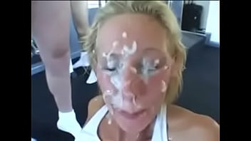 Amiga Con Mi Marido Y Sus Amigos En Miami