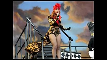 Paloma Faith - Sexy Slideshow