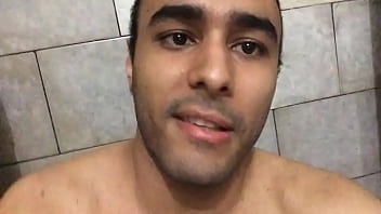 Negão Fala Com O Amigo Bundão Com Microcefalia