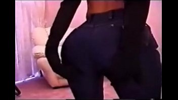 Two Long And Loud Sexy Farts