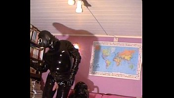 Roxina2005kinkyfetishrubber010205xxxl