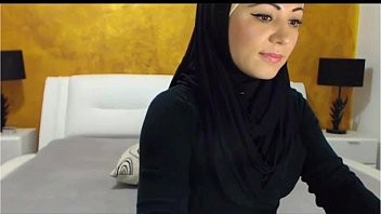 Hot And Sexy Hot Girl Plays With Dildo Hon Webcam