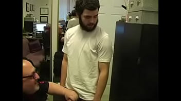 Coroa Mamando Novinho Pauzudo