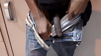 Young Thug Flashing Outdoor 3