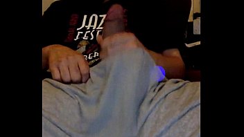 Thanh ni_n tay nứng cặc