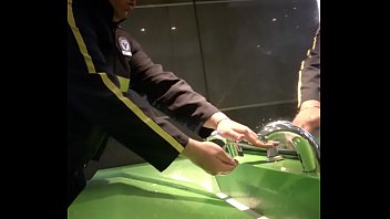 Cruising En El Centro Comercial