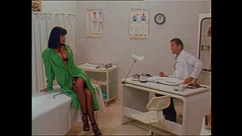 Hot Venere Bianca In Sexy Lingerie Fucked In A Doctor' Visit