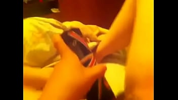 Muy Caliente Mi Amiga Se Mete El Desodorante