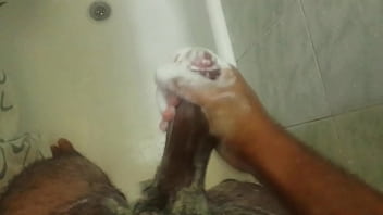 Paja En El Baño Con Jabon