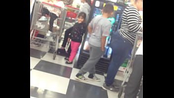 Thick Round Ass In Jeans