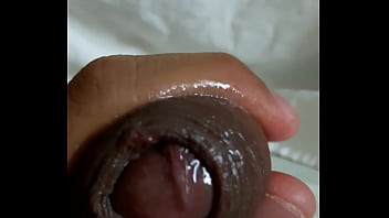 Eyaculando Un Poco Mientras Me Masturbaba