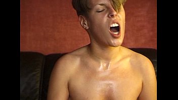 Juliareavesproductions - Fotzen Jucken - Scene 2 - Video 2 Hot Panties Natural-tits Boobs Nudity