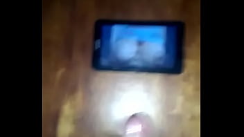 Arrojando Su Lechita Sobre Mi Dama.