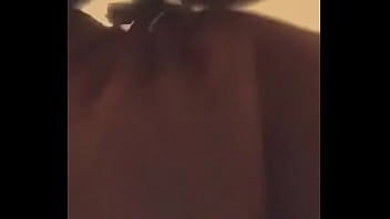 Dildo No Cu E Esfregando A Rola