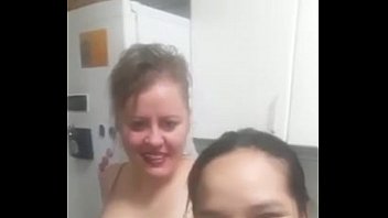 Isabel Morbosa Scort Cantando Con Su Amiga De Lésbicos