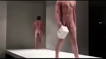 Hot - Khỏa th_n trình diễn thời trang