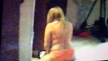 Cought Lonely Wife Loves Too Play With Pussy All Day.