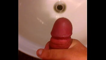 Batendo Uma Bem Gostosa No Banheiro