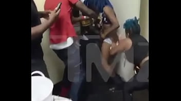 VID-20161221-WA0012 - Girl-on-is-this-fire