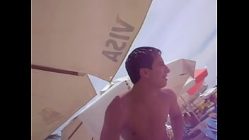 Pelo Nadando Pelado Em Porto