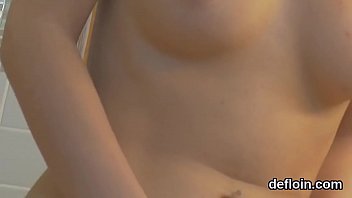 Kissable Chick Gapes Slim Snatch And Gets Deflorated