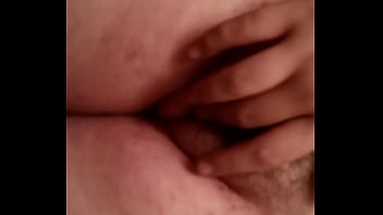 Teen Fat Chick Amanda Masturbate Shows Off Her Hairy Fat Pussy