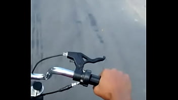 Jet De Mobil Enrolando O Cabo