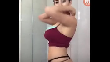 Gostosa Peituda No Periscope