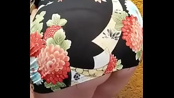 Esposa Enseñando Tanga