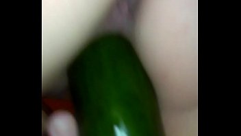 VIDEO0064 01 - Tits-blonde-pussyfucking-veggie-hottub