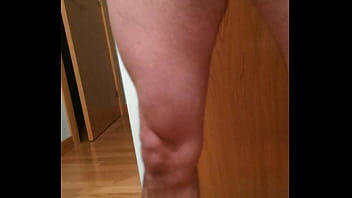 Me Saco La Leche Con El Tanga Puesto.