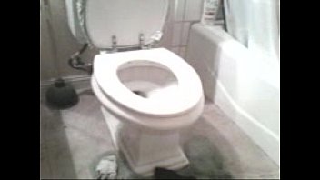 Cassiemasturbatesbathroom