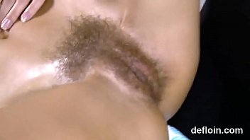 Fervent Sweetie Gapes Narrow Honey Pot And Loses Virginity