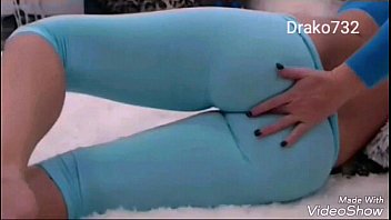 Hermosa Karina Masturbándose