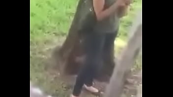 Mandando Fotos Al Novio