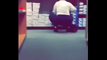 Latin Milf Dropping Thick Ass