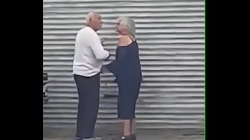 Mi Abuela Hace Unos Petes