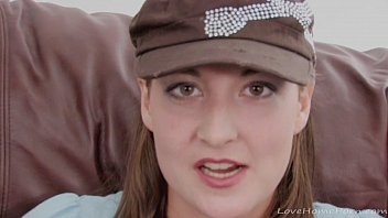 Hot Girlfriend Strips Her Clothes And Gets Fucked