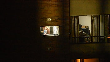 Espiando A Mi Vecina Mientras Se Depila