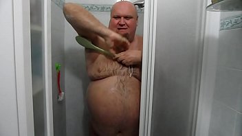 Chubby In Shower - chubby, shower, gay, douche, ducha, doccia - Video 4835240