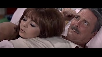 Dolly Read Beyond The Valley The Dolls - Celebrity-softcore