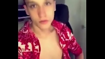 Novinho Filmando A Rola