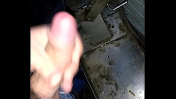 Paja De Argentino En El Trabajo.