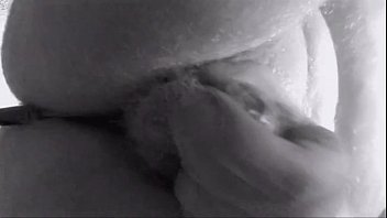 Rico Anal Con Cepillo