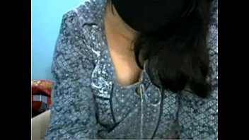 Sexy Big Boobs Aunty Strip To Show Her Big Boobs On Cam 2612