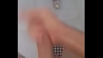 Batendo Punheta No Banho - gay, gozada, do, banho, punheta, pau, soloboy, passivo - Video 4815148